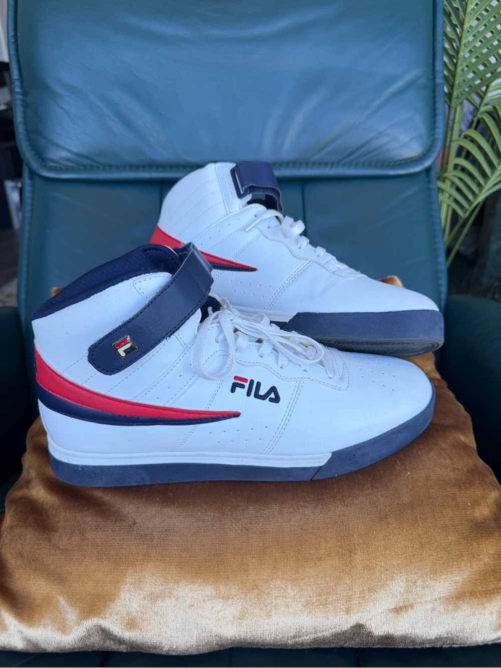 Fila Vulc 13 Mid Red/White/Blue Men's Size 11.5 Sneakers; Worn Only Once